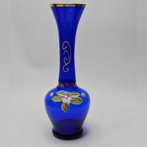 Elegant Blue Floral Vase